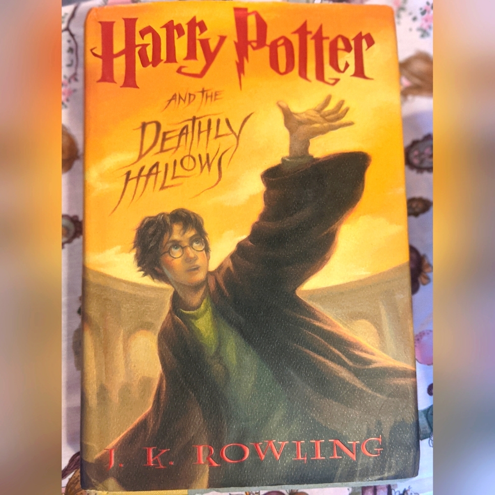 Harry Potter and the Deathly Hallows hardback book